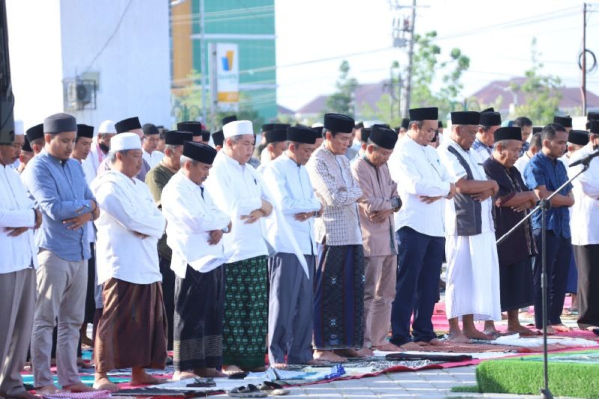 Pemkab Lombok Tengah menggelar Shalat Istiska