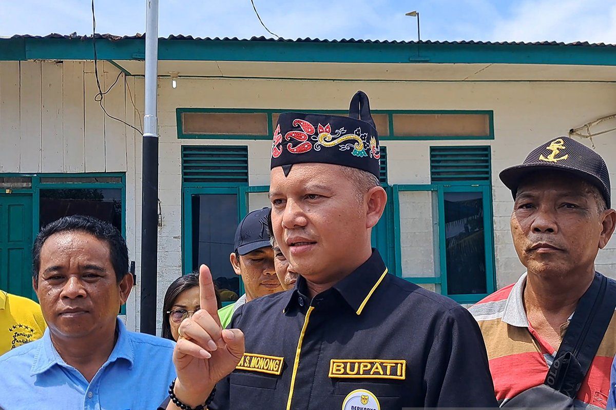 Bupati Gunung Mas tutup akses jalan PT ATA