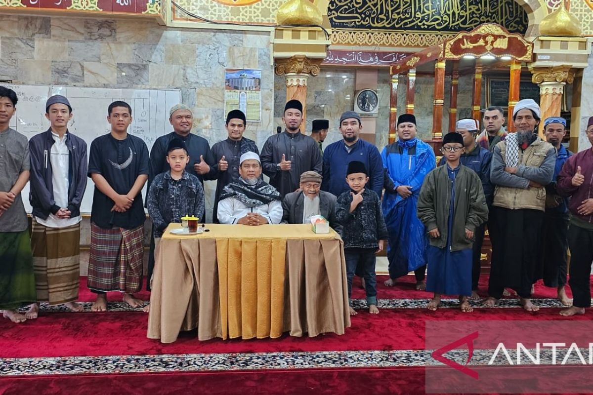 Ustadz Kondang Zulkifli Muhammad Ali hadiri Tablig Akbar di Masjid Raya Istiqamah Alahan Panjang