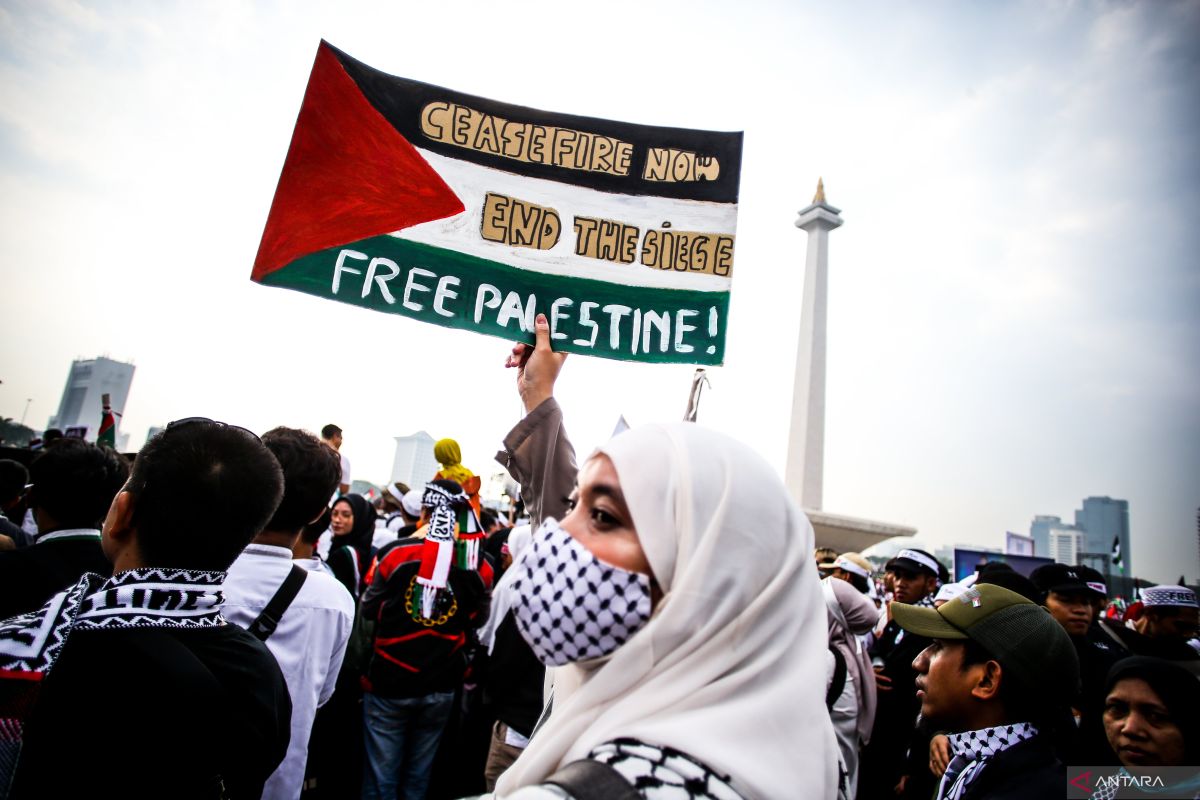 Puluhan ribu warga penuhi Trafalgar Square gelar aksi dukung Palestina