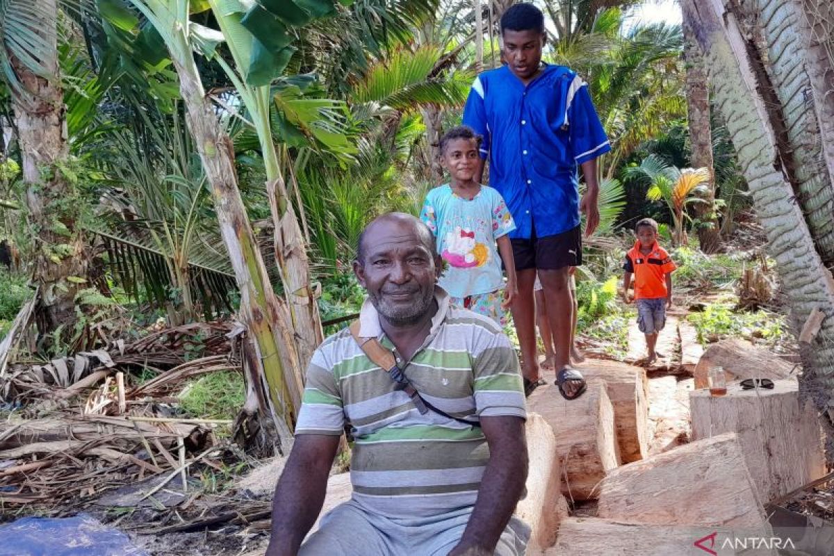 Sosok ayah berperan besar dalam pola asuh keluarga