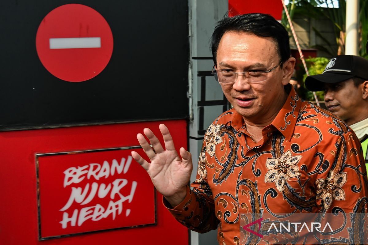 Baca, pengunduran diri Ahok hingga bantuan pangan bebas kepentingan