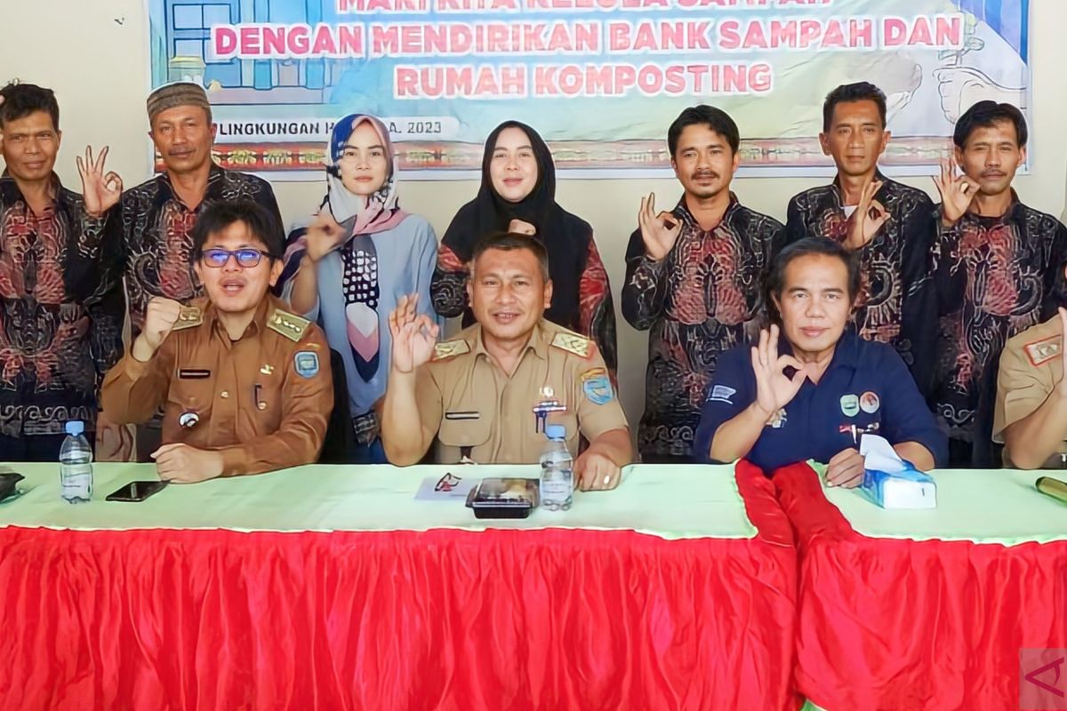 DLH OKU Selatan edukasi pengelolaan limbah beracun