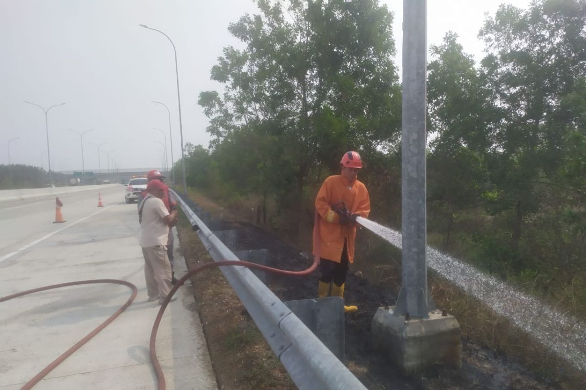 Damkarmat Lampung Selatan berhasil padamkan empat lokasi karhutla