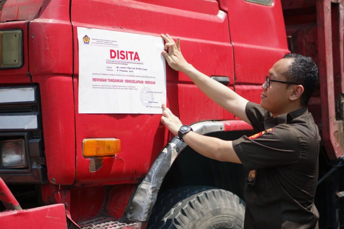 Kantor Pajak Surakarta sita aset  penunggak