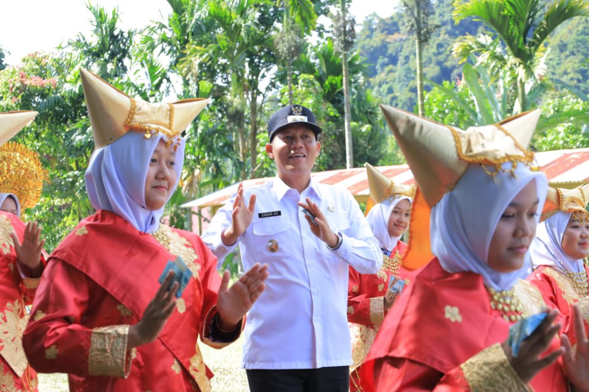 Program stunting sasar pelajar, Bupati Sabar AS berikan motivasi