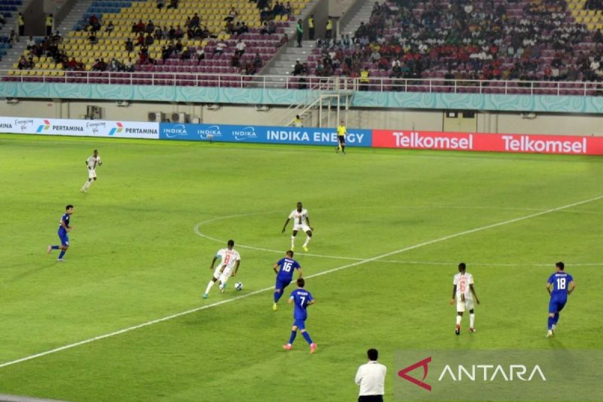 Gibran nonton langsung Timnas U-17 Mali lawan Uzbekistan