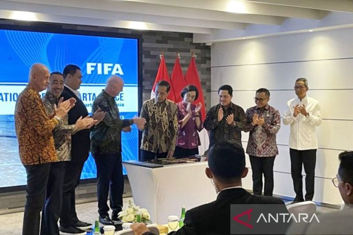 Jokowi tegaskan Indonesia serius jalankan transformasi sepak bola