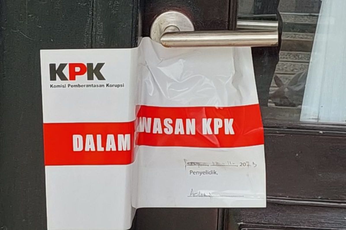 KPK tangkap Pj Bupati Sorong dan pemeriksa BPK Perwakilan Papua Barat Daya