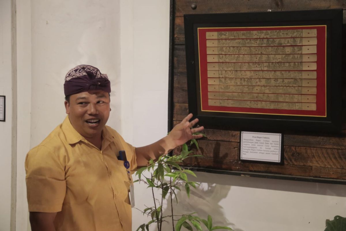 Disbud Buleleng Bali memamerkan lukisan prasi lestarikan tradisi Bali