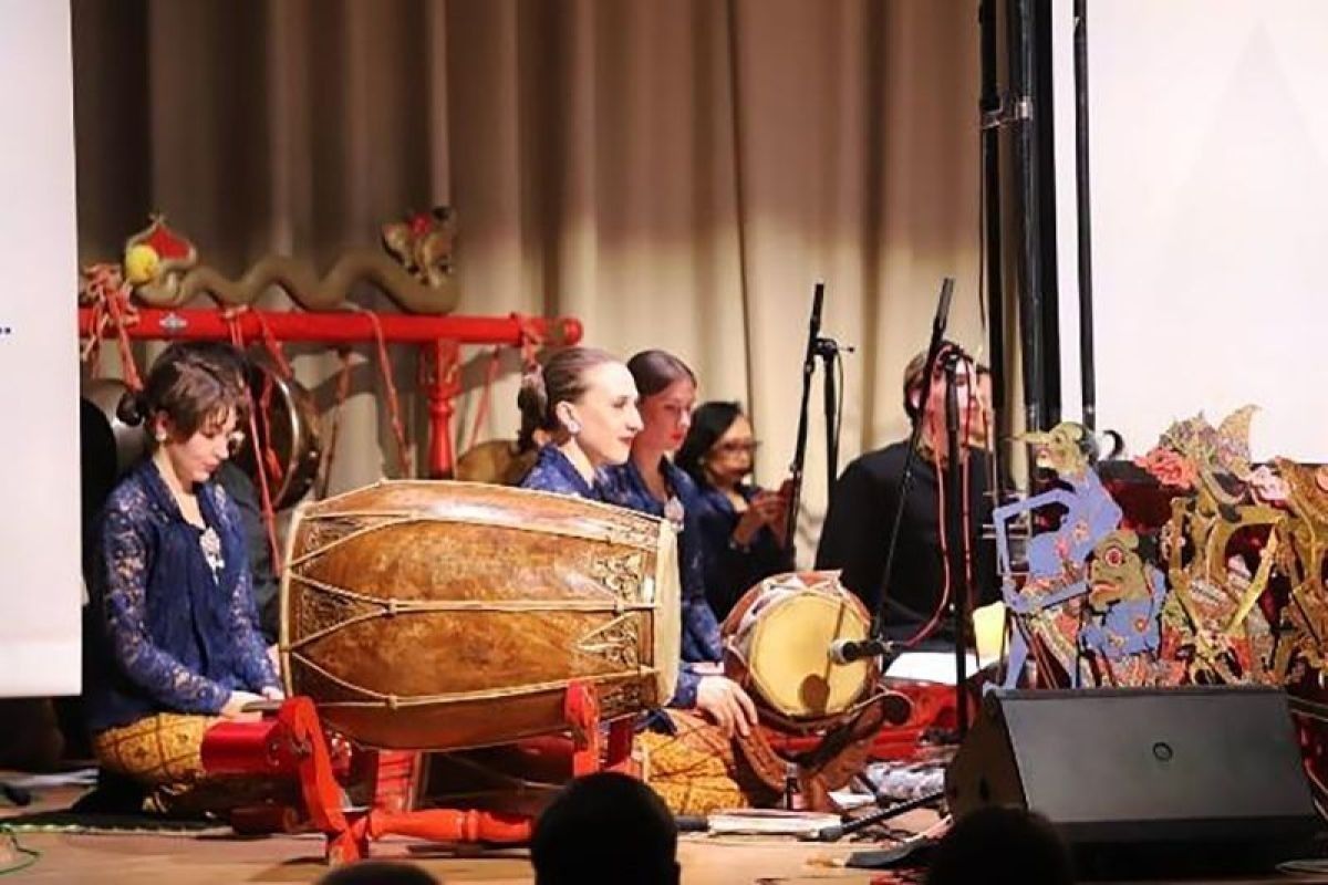 KBRI Moskow gelar pertunjukan wayang kulit lakon "Sang Tetuka"