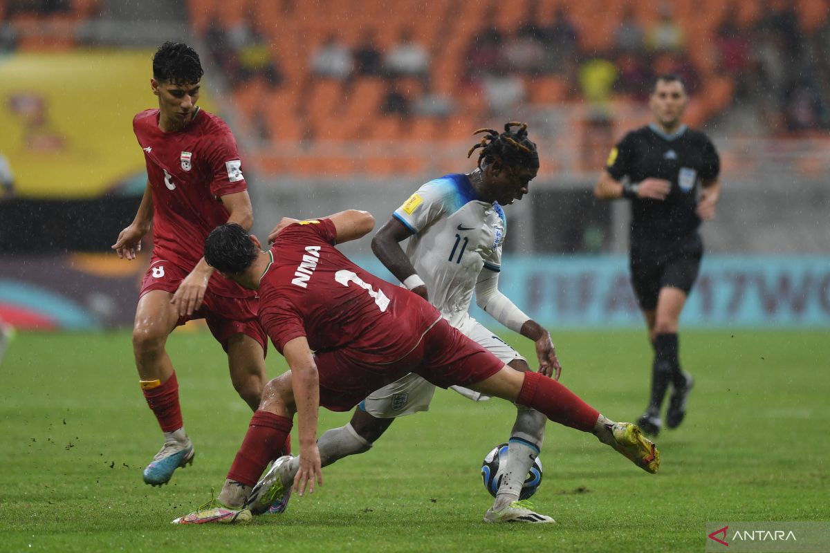 Pelatih Timnas Inggris U-17 menilai pertandingan lawan Iran berjalan keras