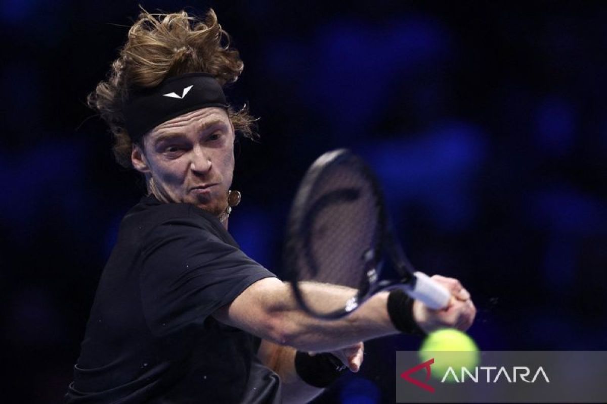 Rebut gelar Madrid Open, Rublev harus berjuang lawan rasa sakit