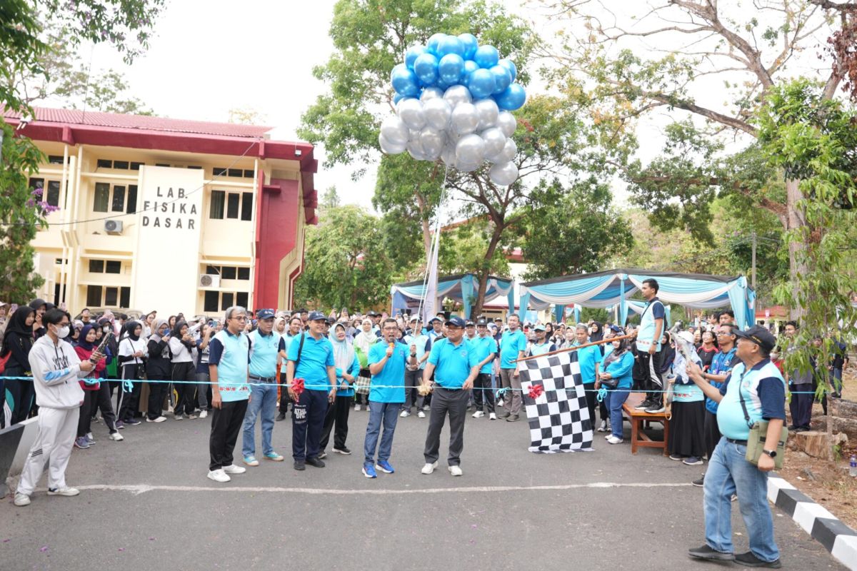 FMIPA adakan jalan sehat dan festival kuliner Dies Natalis ke-34