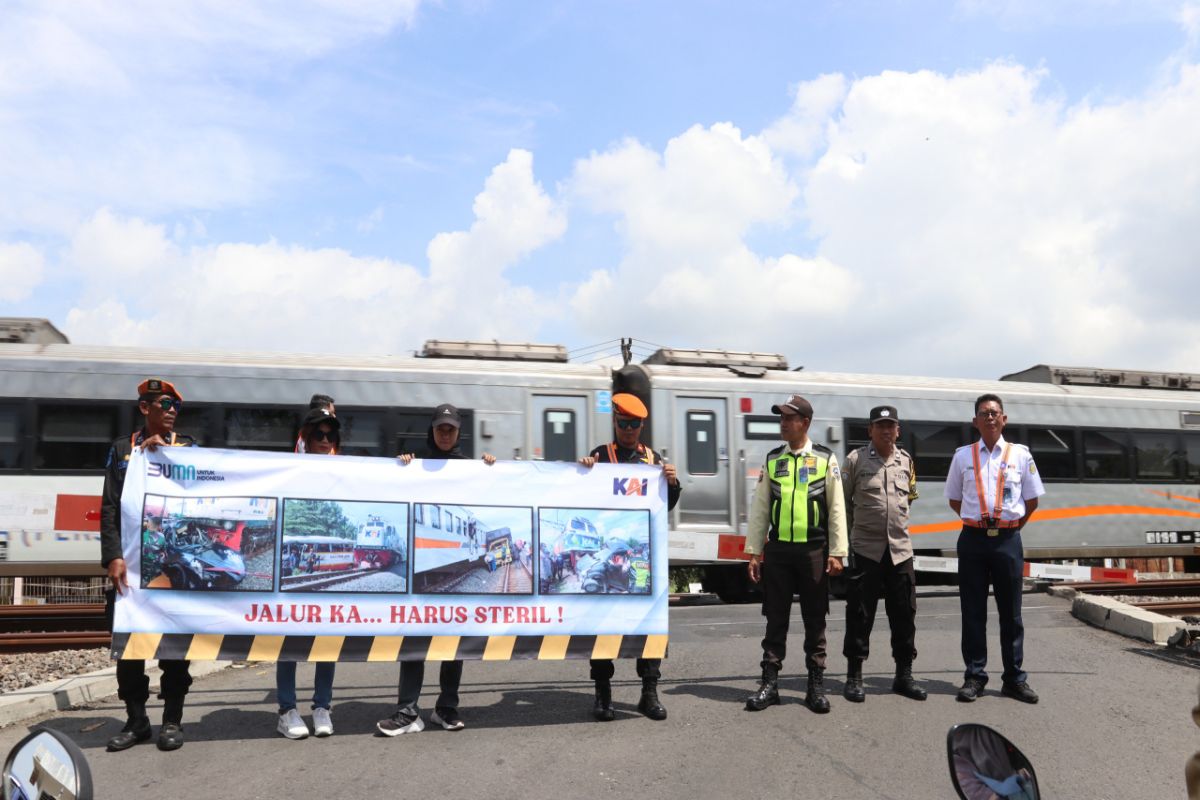 KAI Daop 6 Yogyakarta sosialisasikan perlintasan sebidang di Kulon Progo