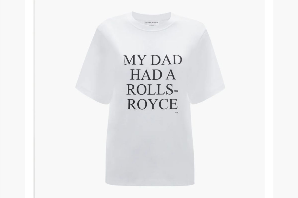 Victoria Beckham rilis kaus yang terinspirasi dari candaan suami