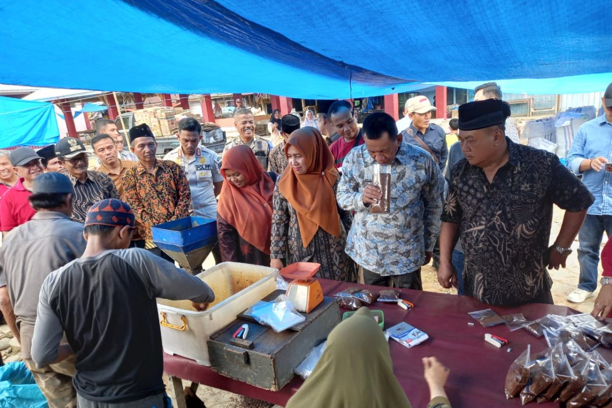 Bupati Pesisir Selatan : Persoalan agraria di transmigrasi wajib tuntas