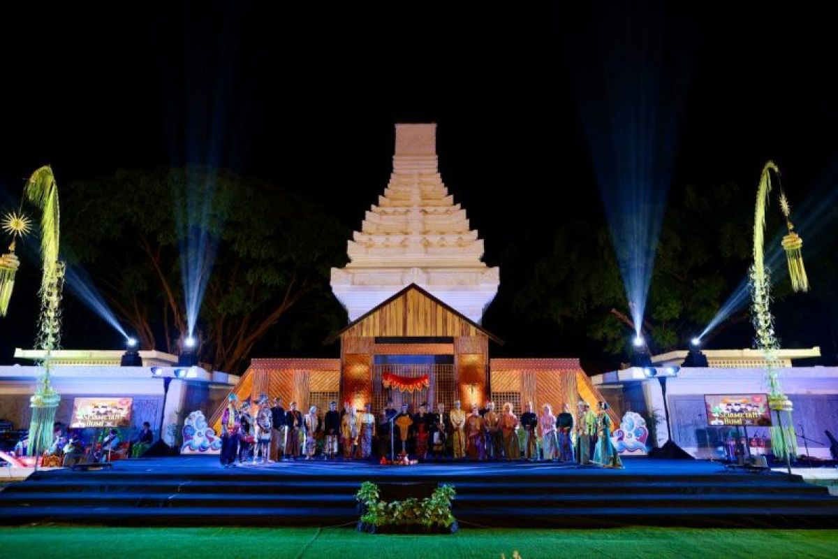 Festival Kebangsaan di Banyuwangi menyuguhkan ragam atraksi budaya