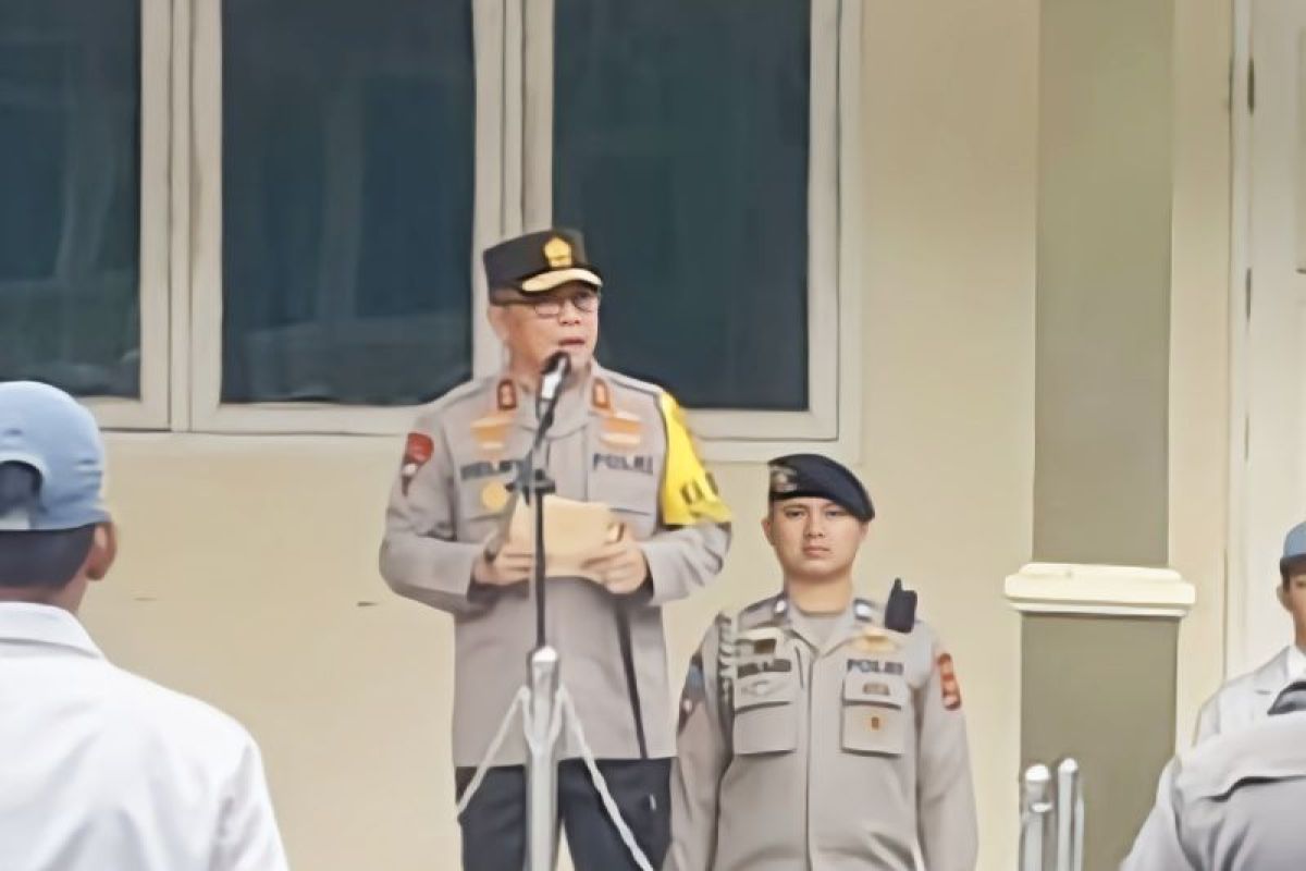 Kapolda Lampung berpesan pada siswa untuk menghindari tindakan melawan hukum