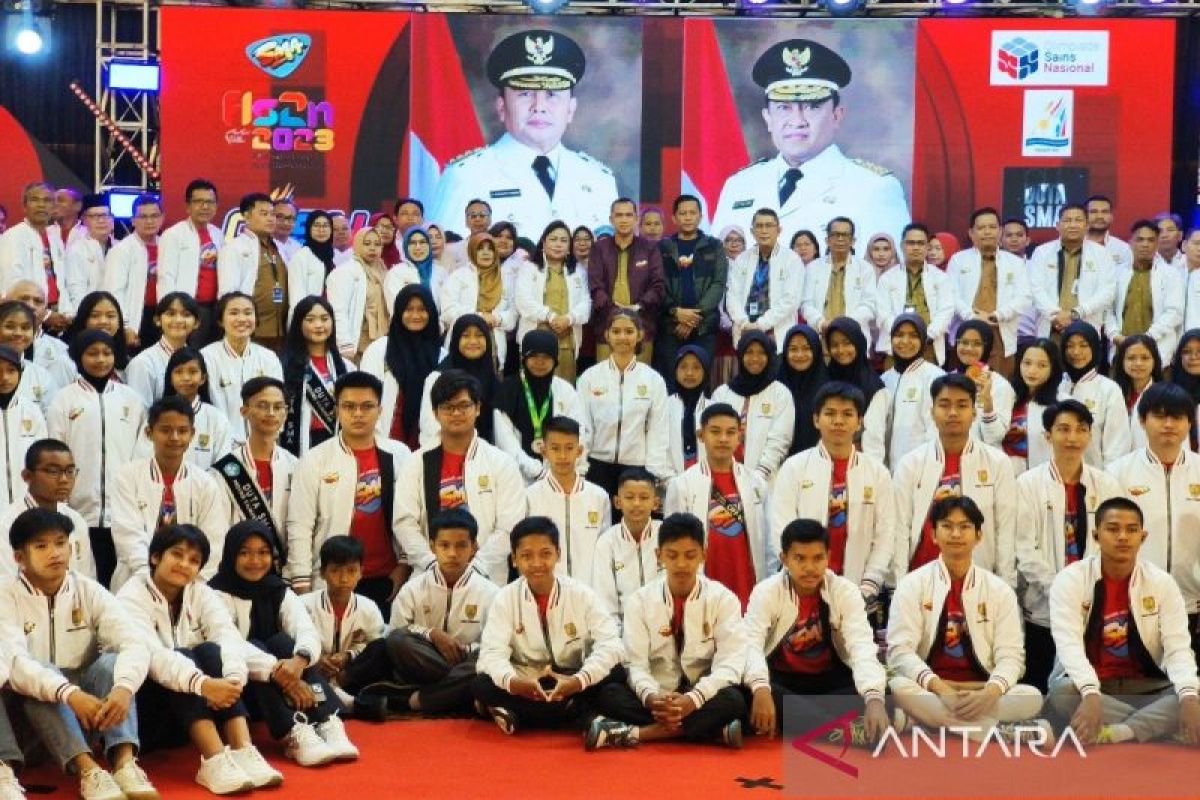 Gubernur Kalteng beri apresiasi 128 siswa berprestasi