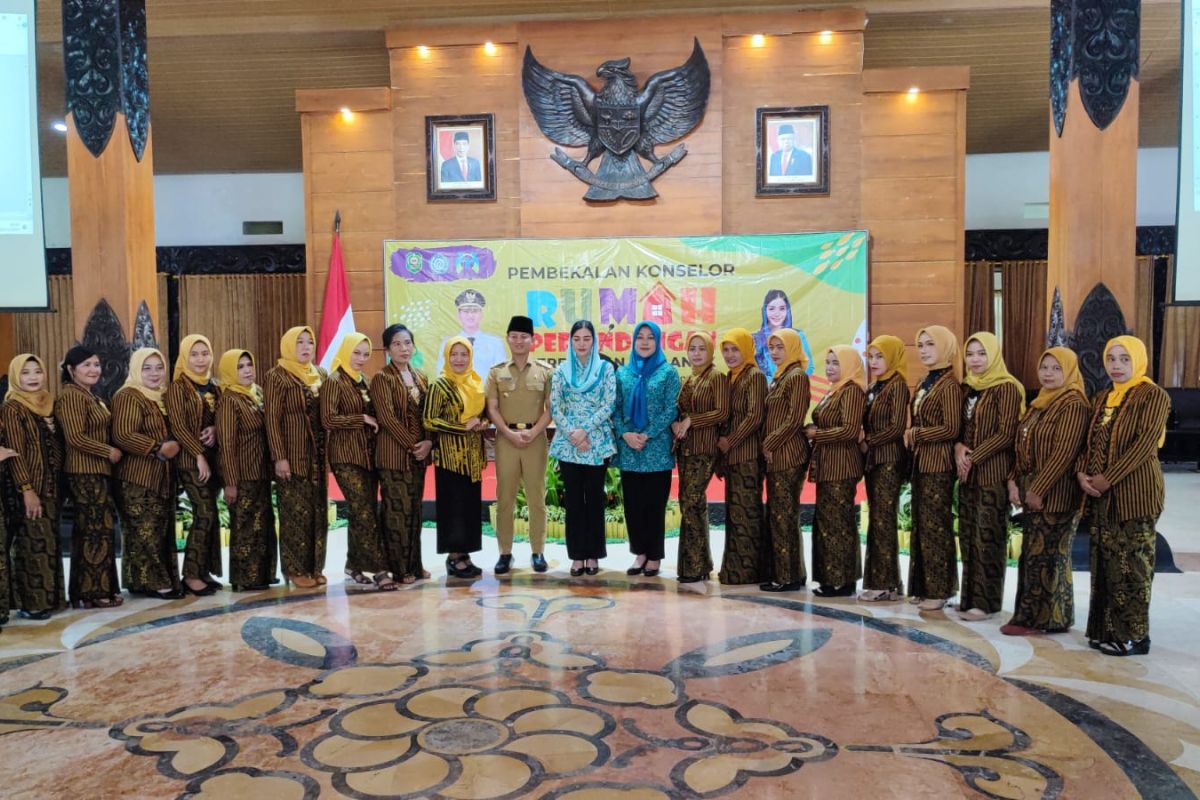 "Pos curhat desa" cegah kekerasan perempuan-anak di Trenggalek Jatim