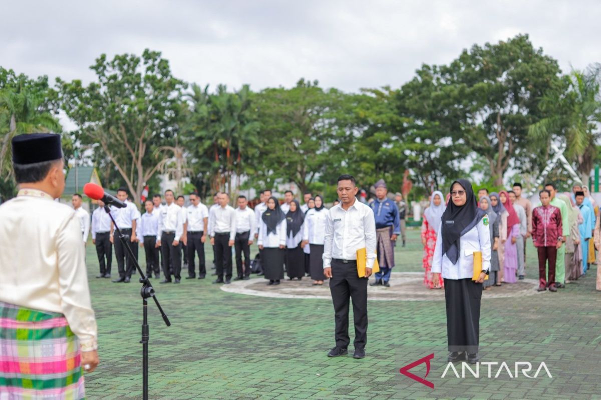 Pemkab Meranti kembali serahkan 26 PPPK tenaga teknis