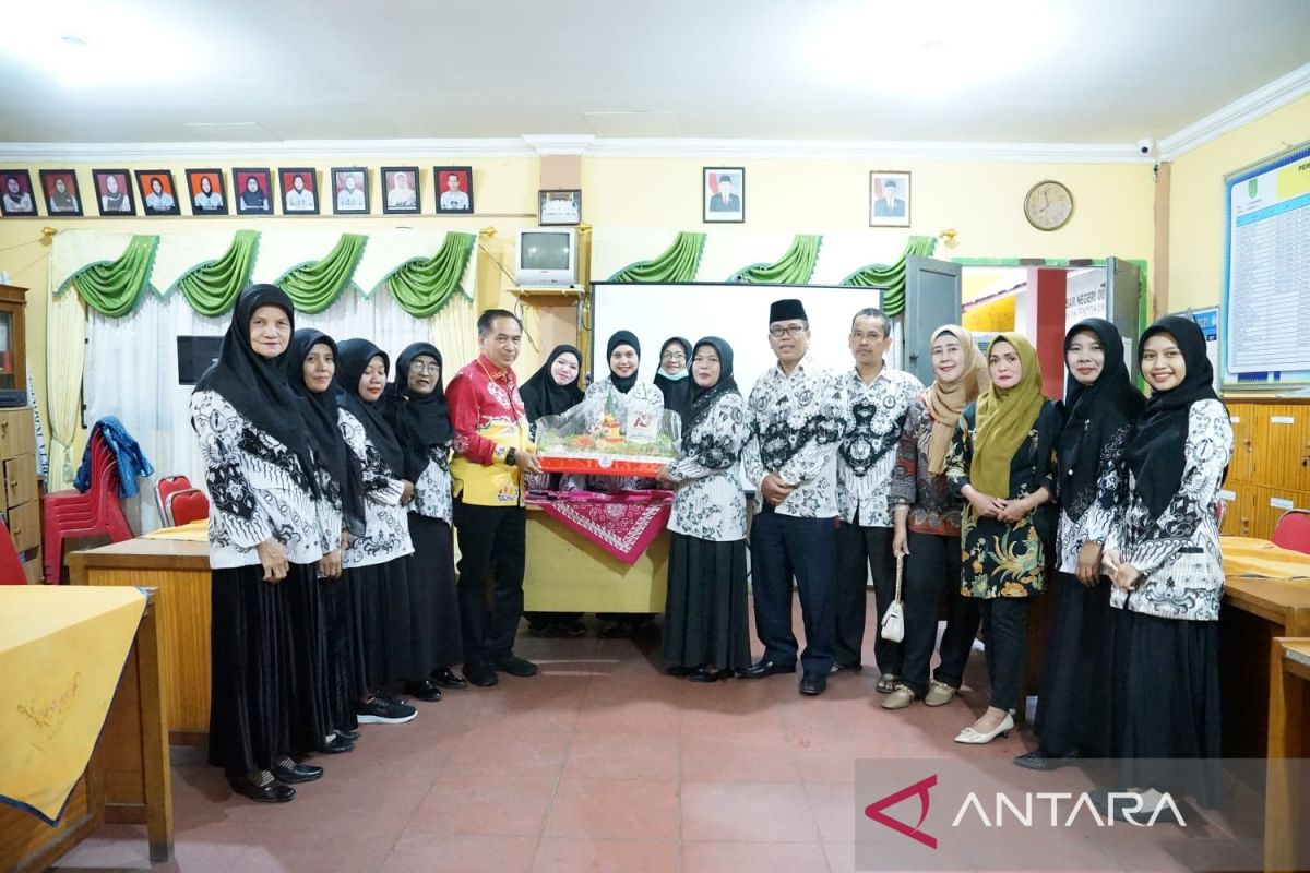 Peringati Hari Guru Nasional, Ferryandi harapkan mutu pendidikan lebih baik