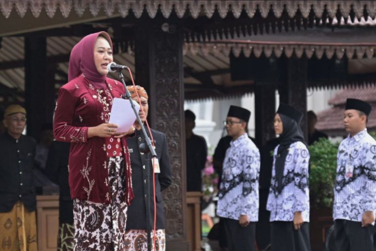 Bupati Purbalingga: Hari  Guru Nasional momentum majukan pendidikan