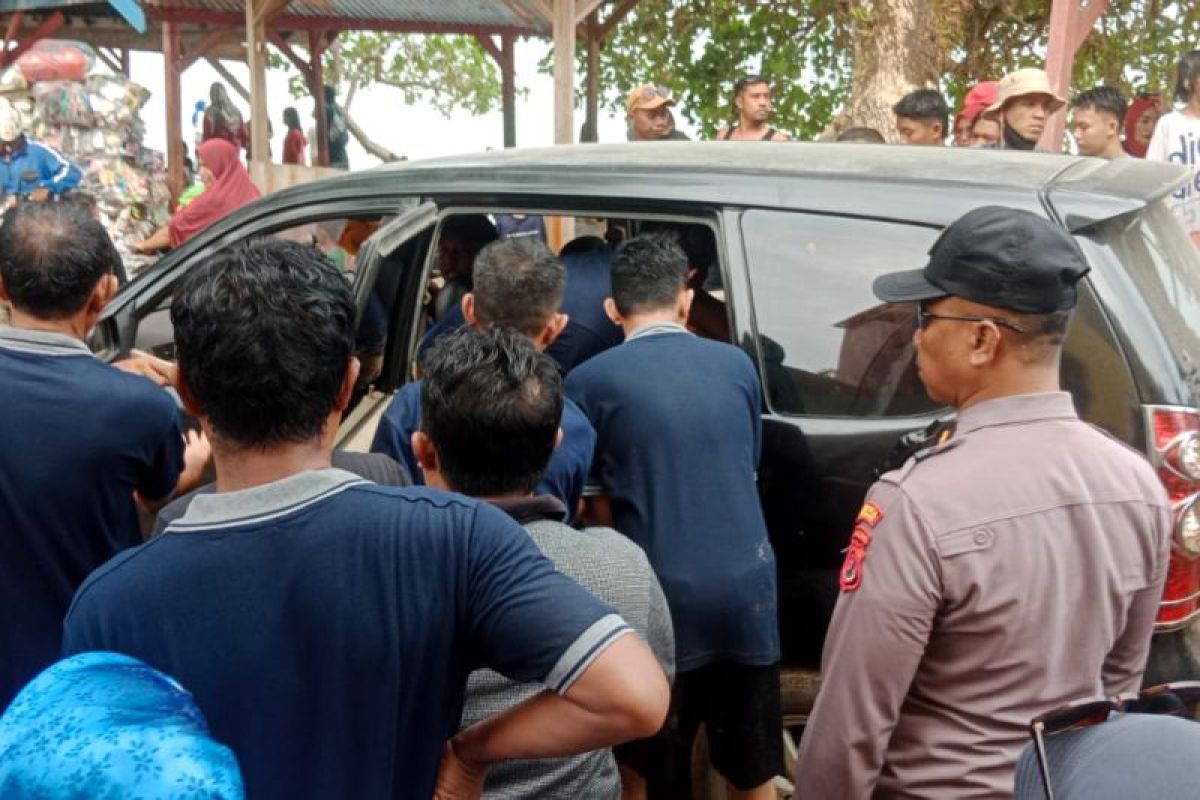 Polresta Kendari evakuasi warga yang tenggelam di Pantai Toronipa