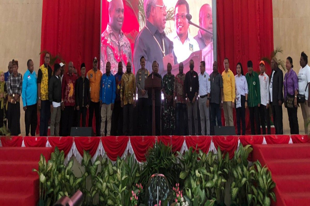 Bupati Mimika minta peserta pemilu menjaga maruah pesta demokrasi