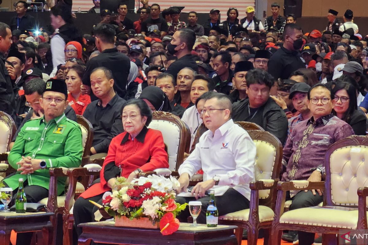 Megawati menghadiri Rakornas Relawan Ganjar-Mahfud se-Jawa