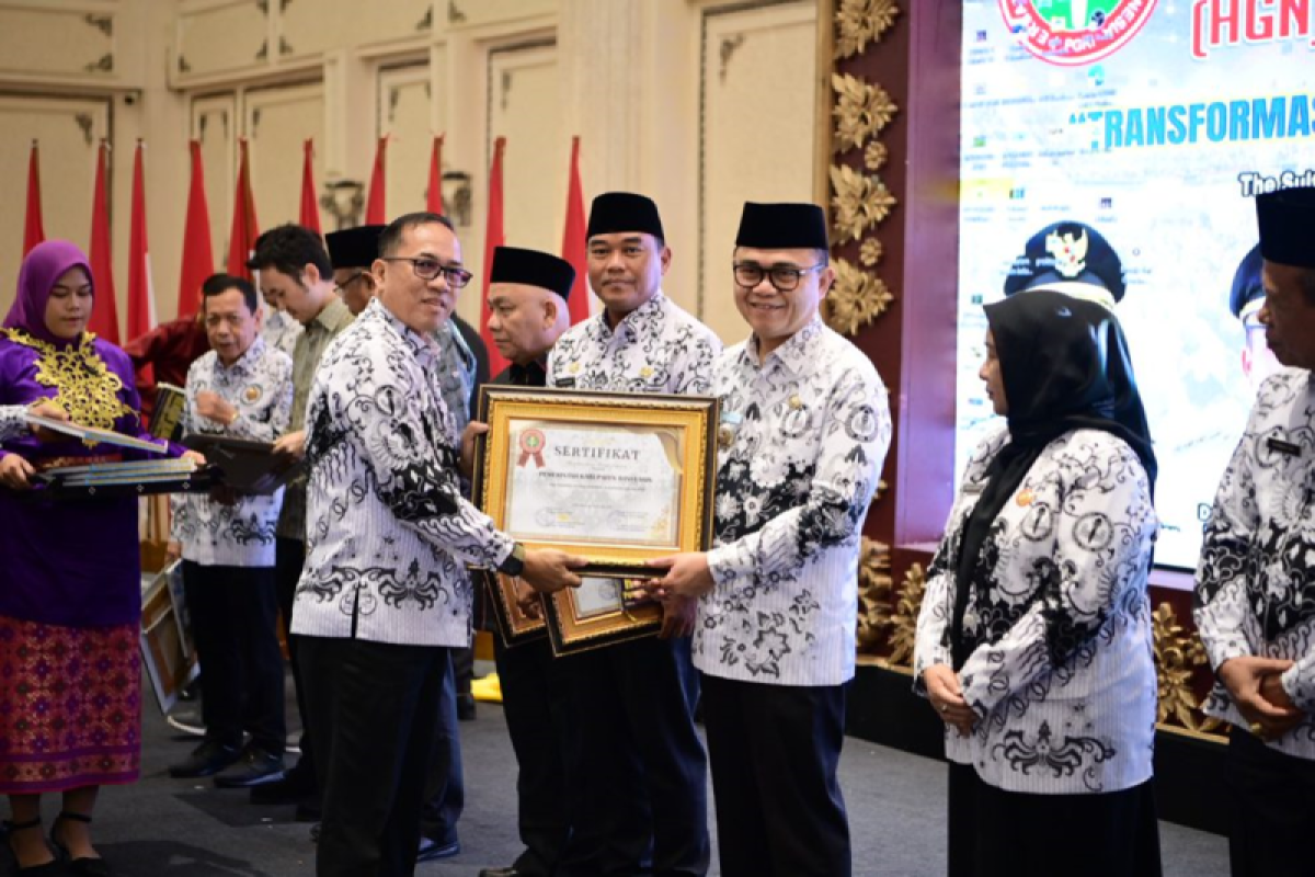 Pemkab Banyuasin peroleh penghargaan di Hari Guru