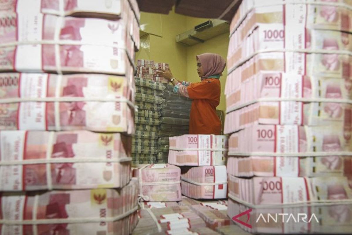 Rupiah pada Jumat pagi naik menjadi Rp15.508 per dolar  AS