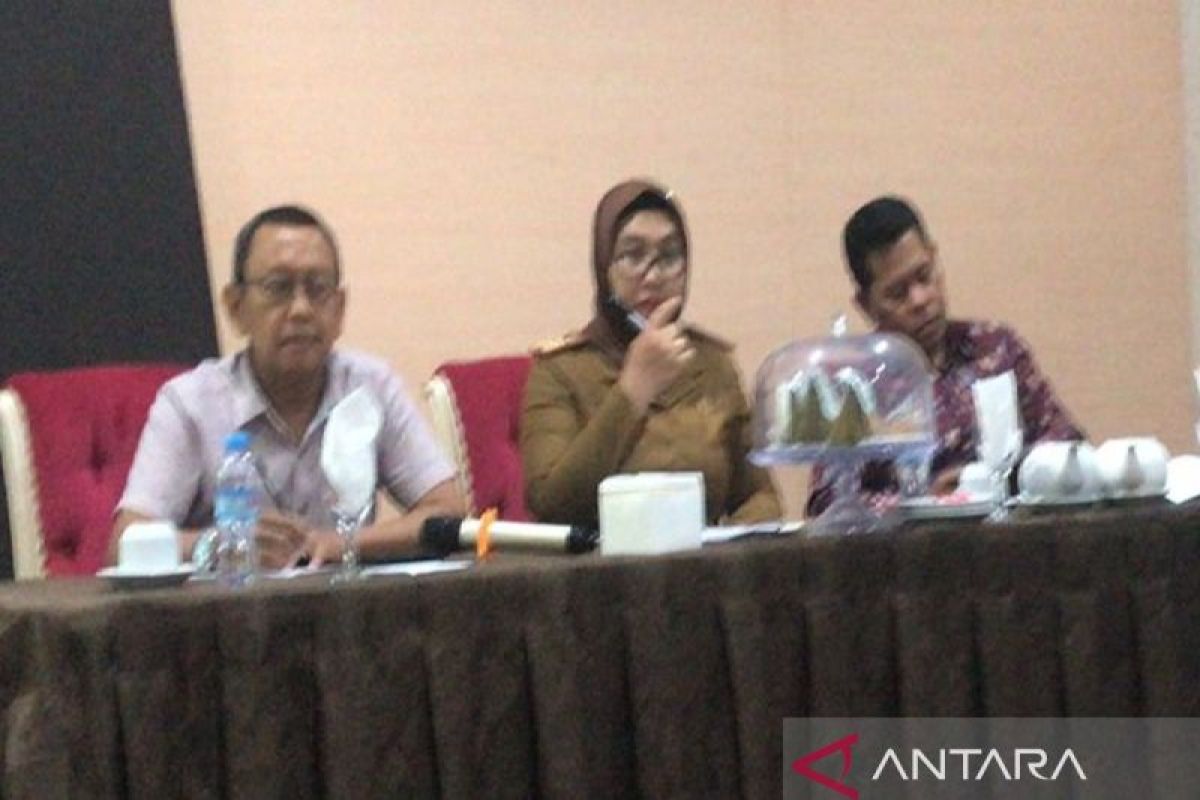 Tripartit Sultra kawal perusahaan menggaji karyawan di bawah UMP