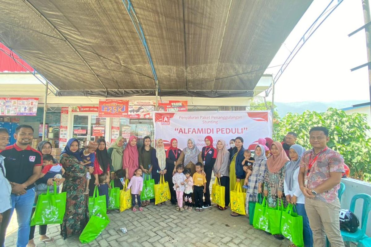 Alfamidi salurkan makanan bergizi di Bombana guna cegah stunting