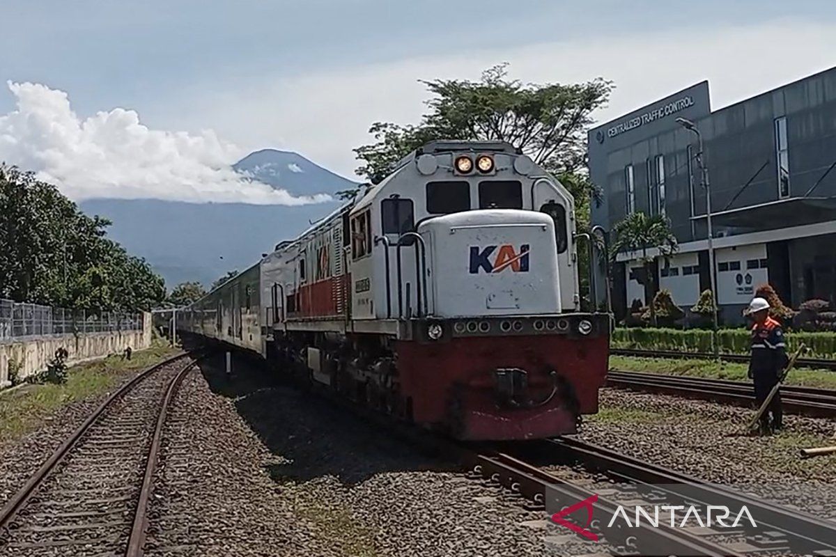 KAI  Purwokerto siapkan dua KA tambahan pada masa Natal-Tahun Baru