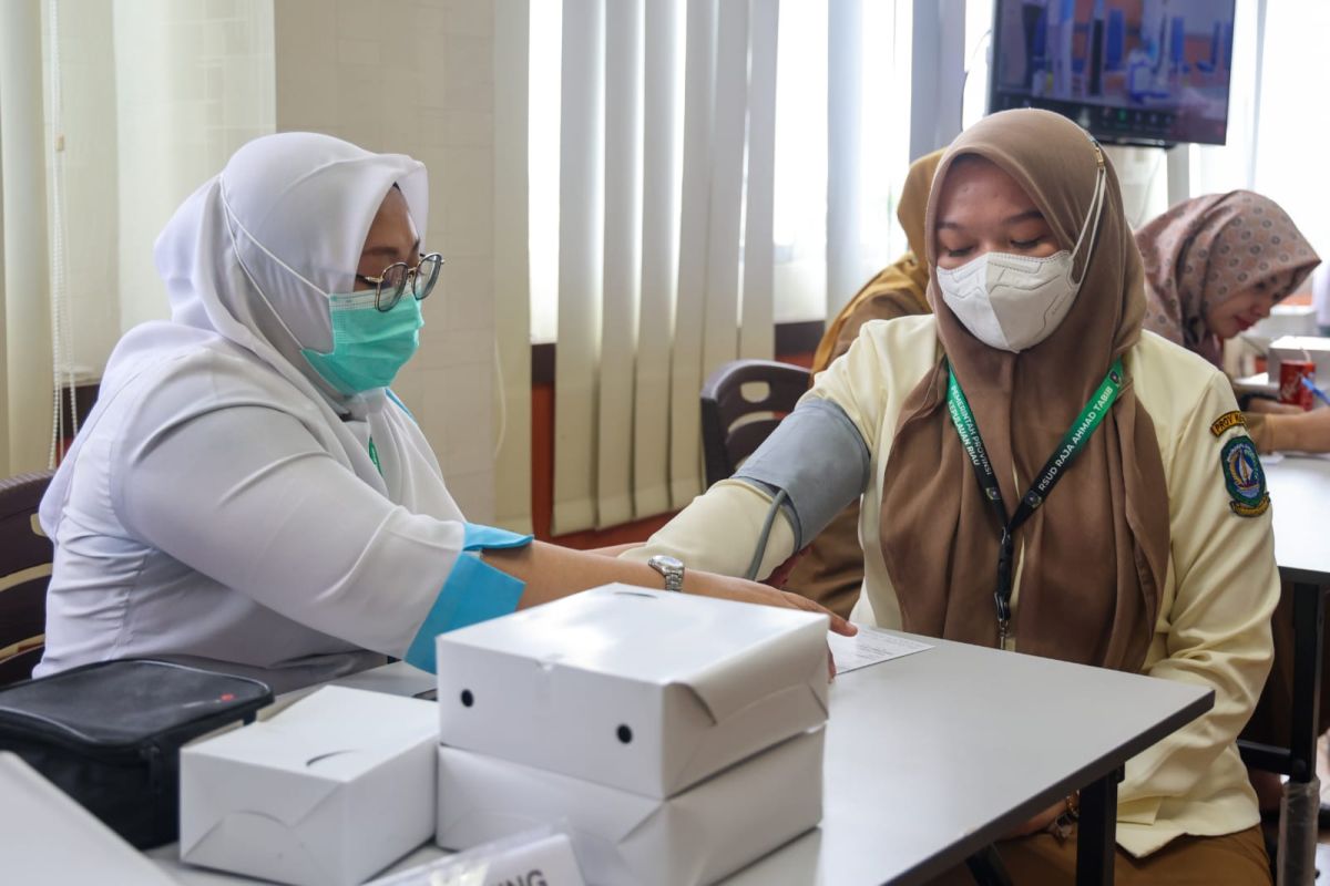 Dinkes Kepri laksanakan imunisasi Hepatitis B untuk tenaga kesehatan