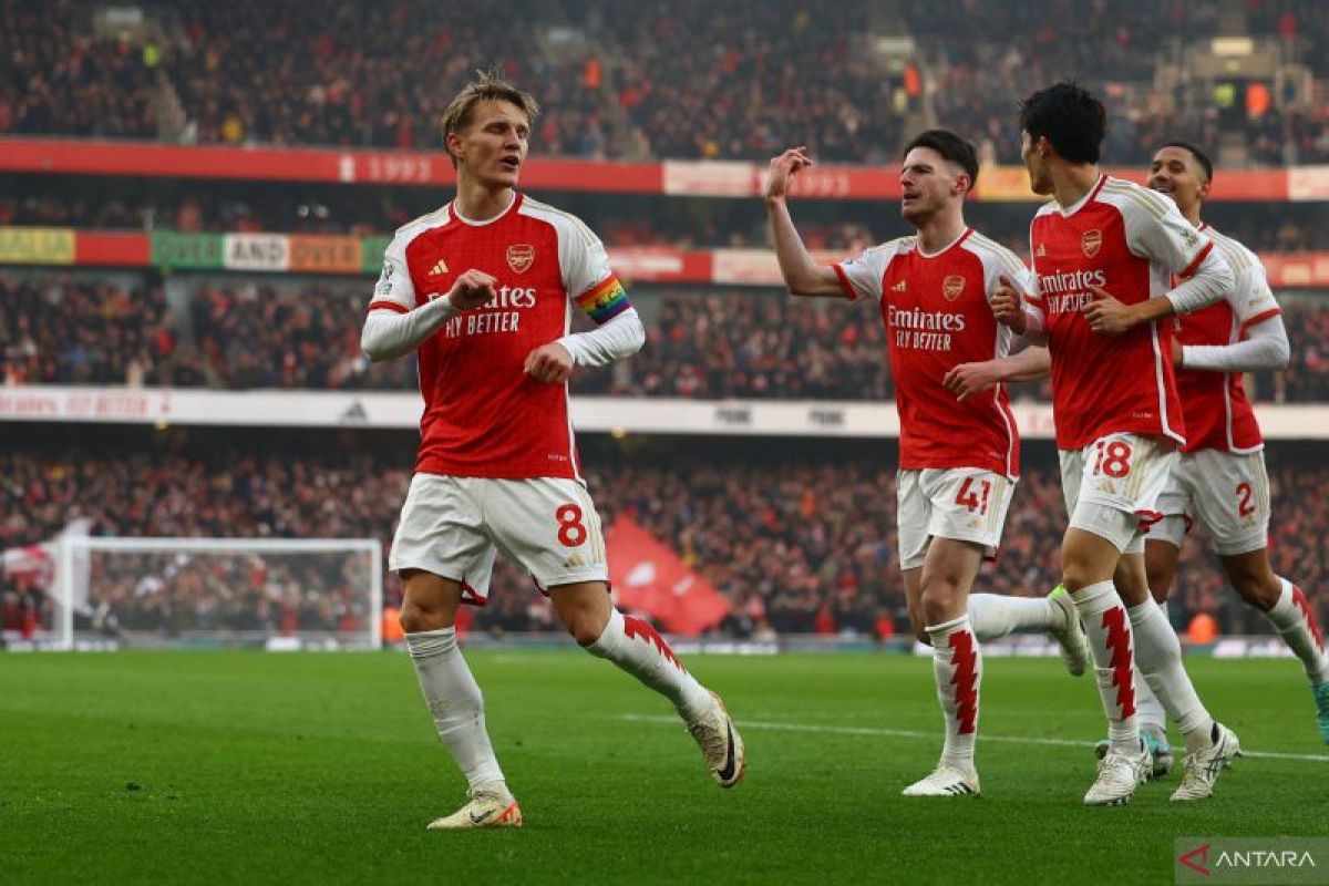 Klasemen sementara Liga Inggris, Arsenal masih di puncak