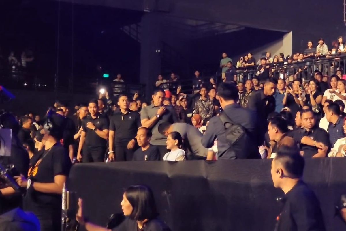 Presiden Jokowi nonton konser Noah di Ancol BCIS