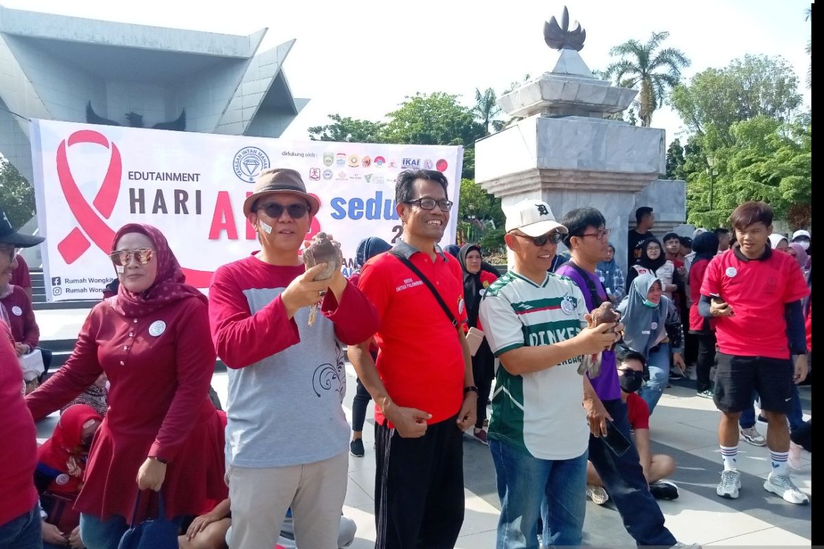 Peringati Hari AIDS SeduniaDinkes Pelembang gelar operasi semut