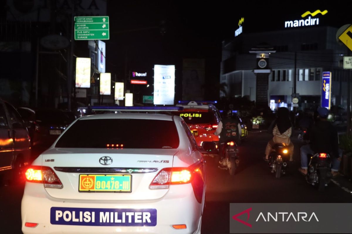 TNI-Polri menggelar patroli skala besar antisipasi gangguan kamtibmas