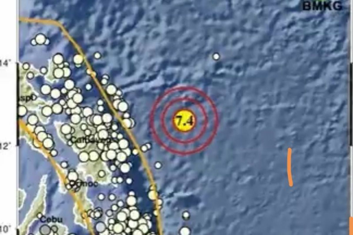 Gempa bumi magnitudo 7,4 landa Melonguane Sulut