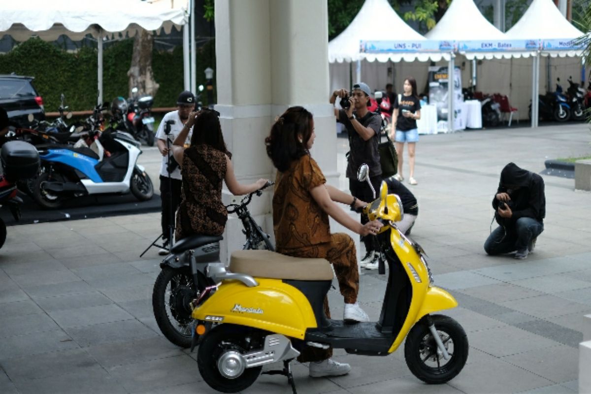 PLN, Pemprov Jateng, dan Kementerian ESDM gelar Festival Motor Listrik