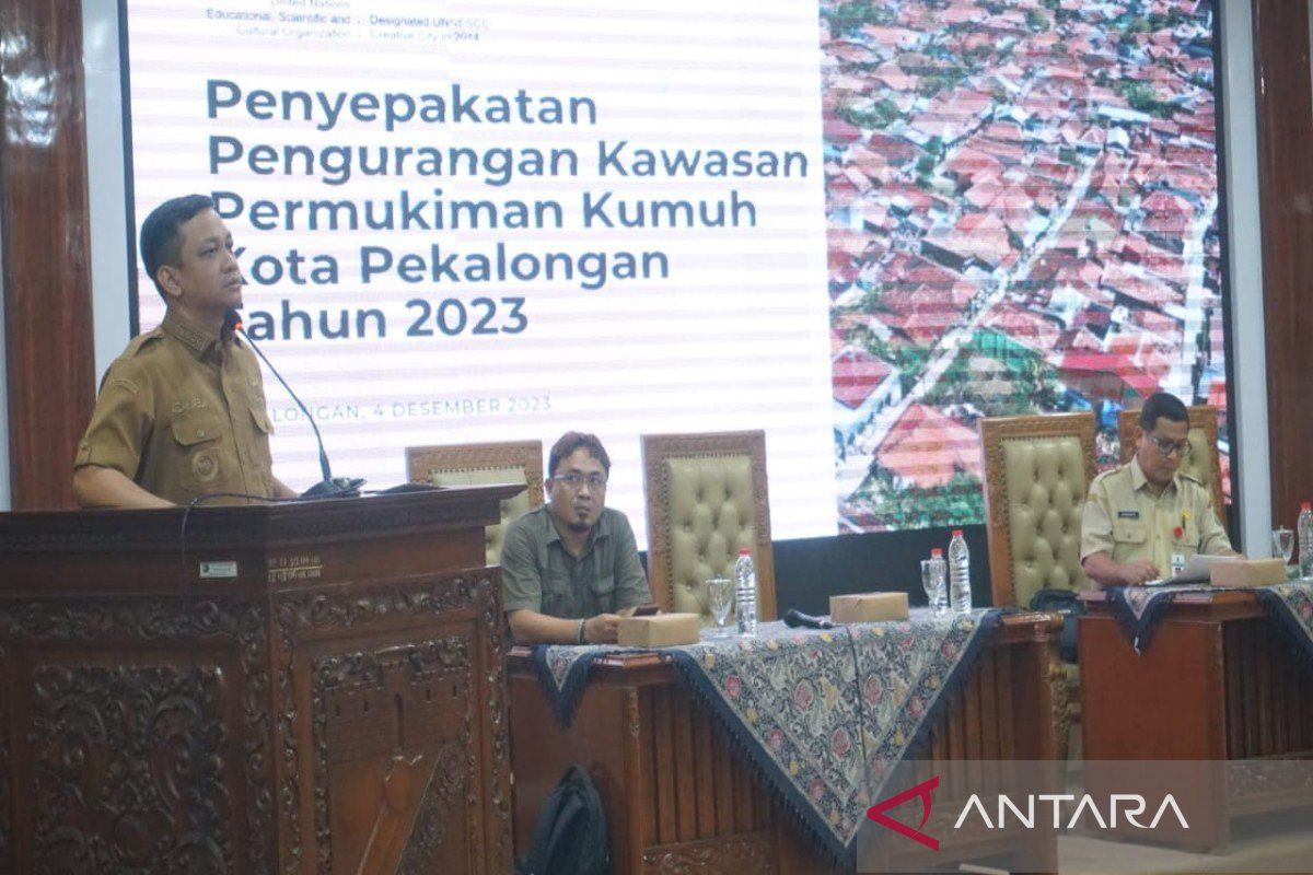 Pemkot Pekalongan komitmen tuntaskan masalah kawasan permukiman  kumuh