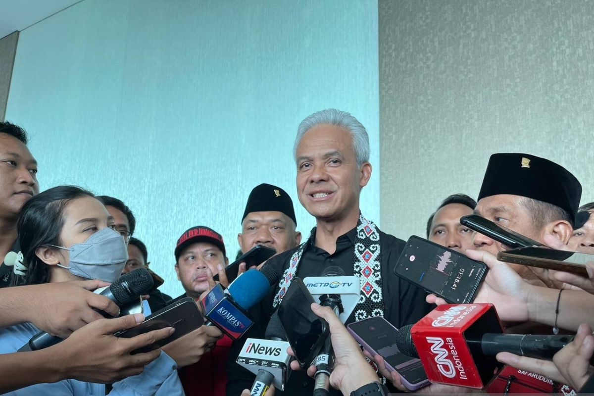 Ganjar Pranowo komitmen kurangi industri ekstraktif di Kaltim