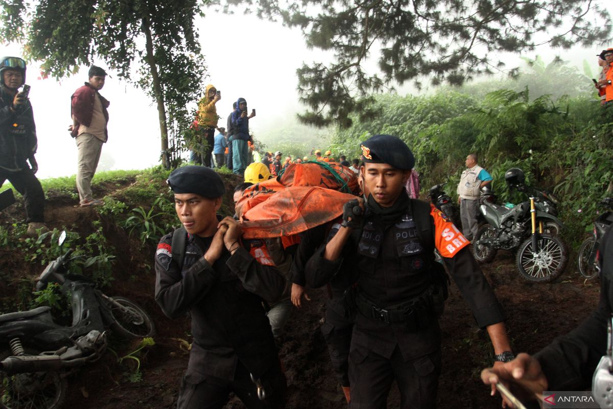 15 jiwa meninggal pasca erupsi Gunung Marapi