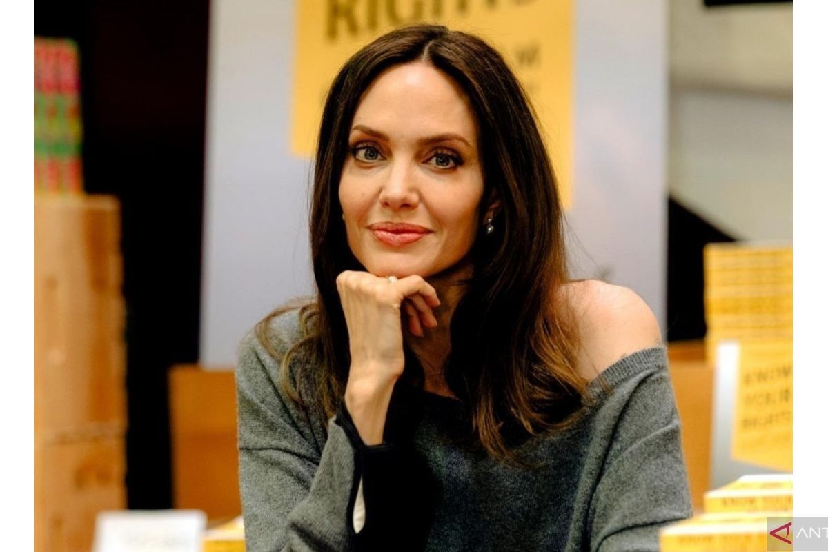 Angelina Jolie berencana ingin meninggalkan Los Angeles demi ketenangan