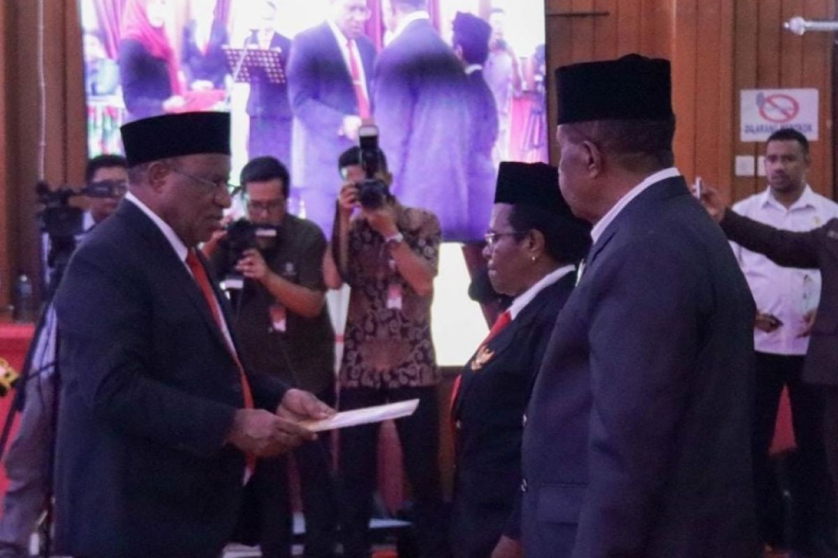 Wamendagri Wetipo ajak anggota MRP Papua Tengah proteksi kepentingan OAP