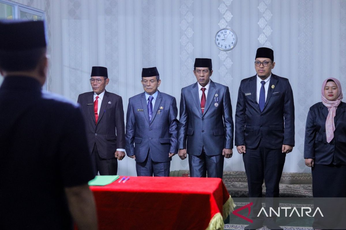 Tiga pejabat Meranti yang dinonjobkan era Bupati Adil kini jadi kadis