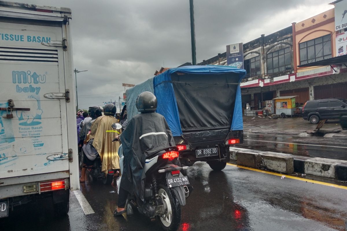 Potensi hujan menurun di NTB pada pertengahan Desember